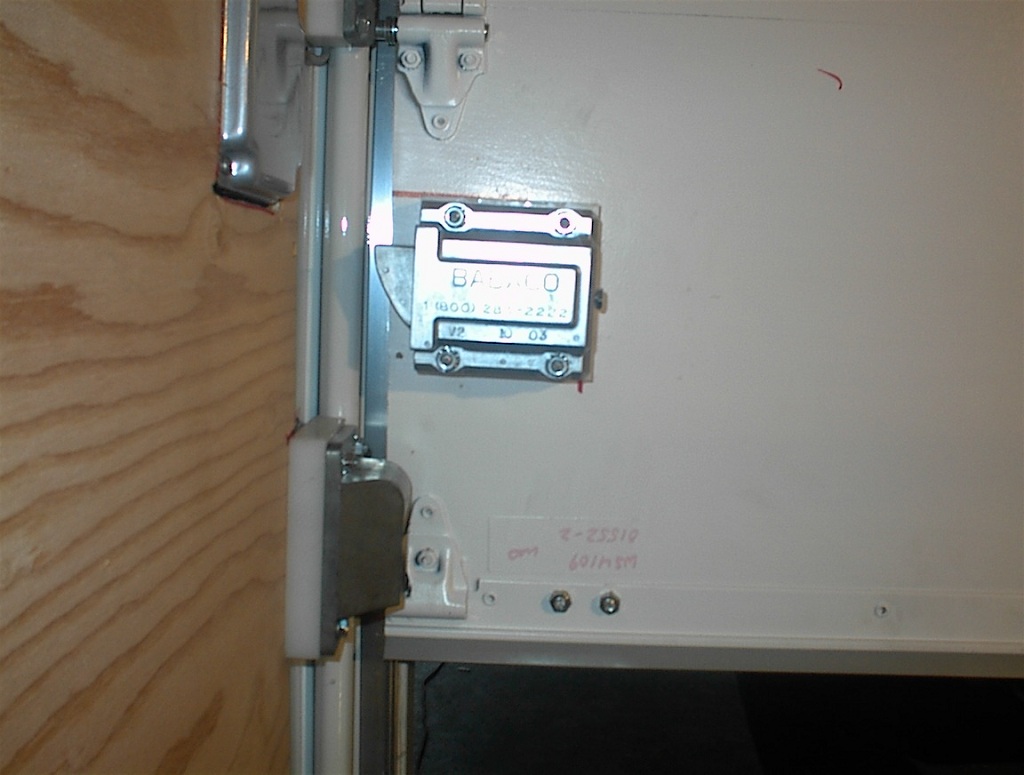 TRUKLOK I for Roll Up and Swingout Doors (Autolocking) Babaco Alarm